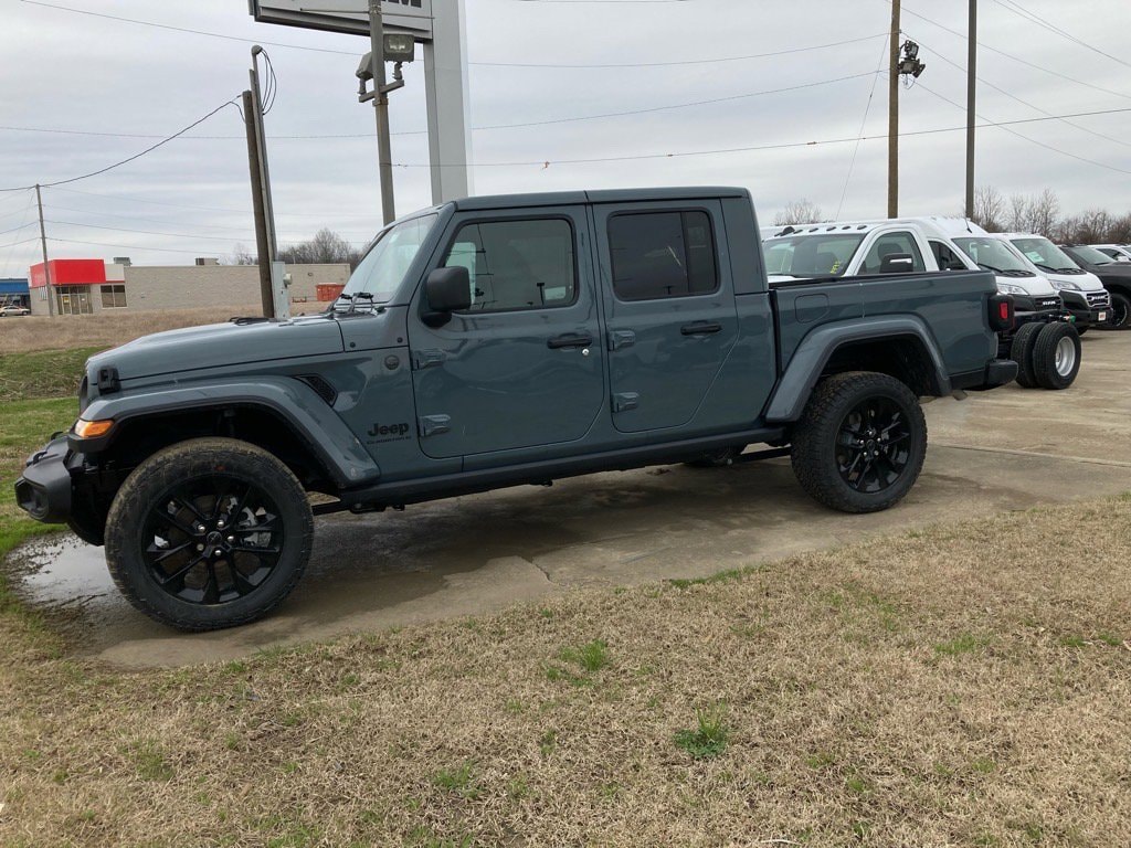 2025 Jeep Gladiator Sport
