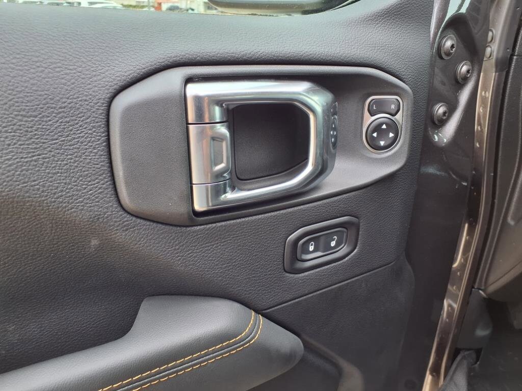 2025 Jeep Wrangler 4-Door Sahara - Photo 10