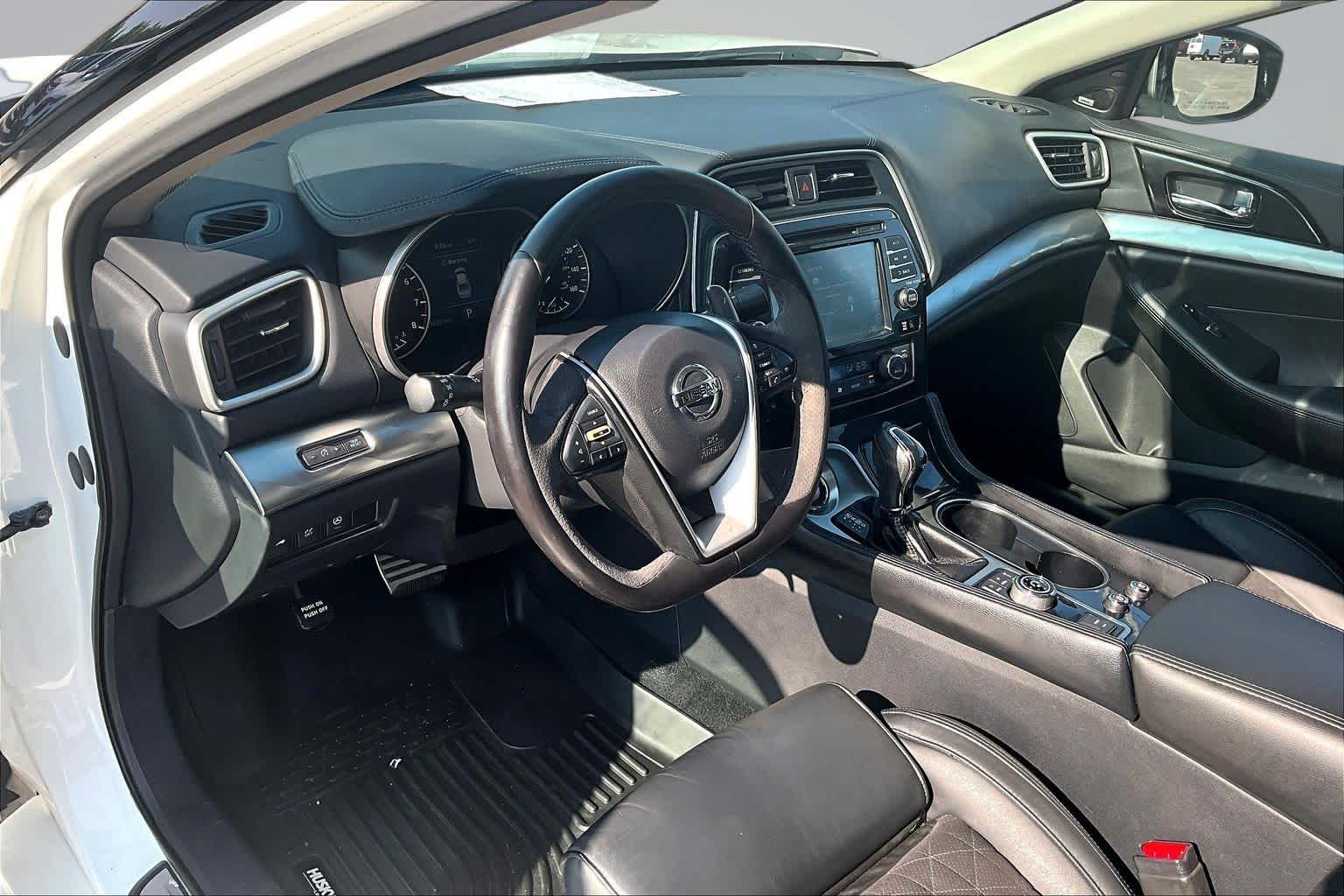 2017 Nissan Maxima SR - Photo 14