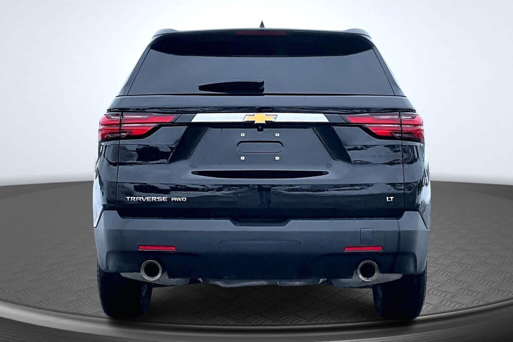 Used 2023 Chevrolet Traverse LT Cloth SUV