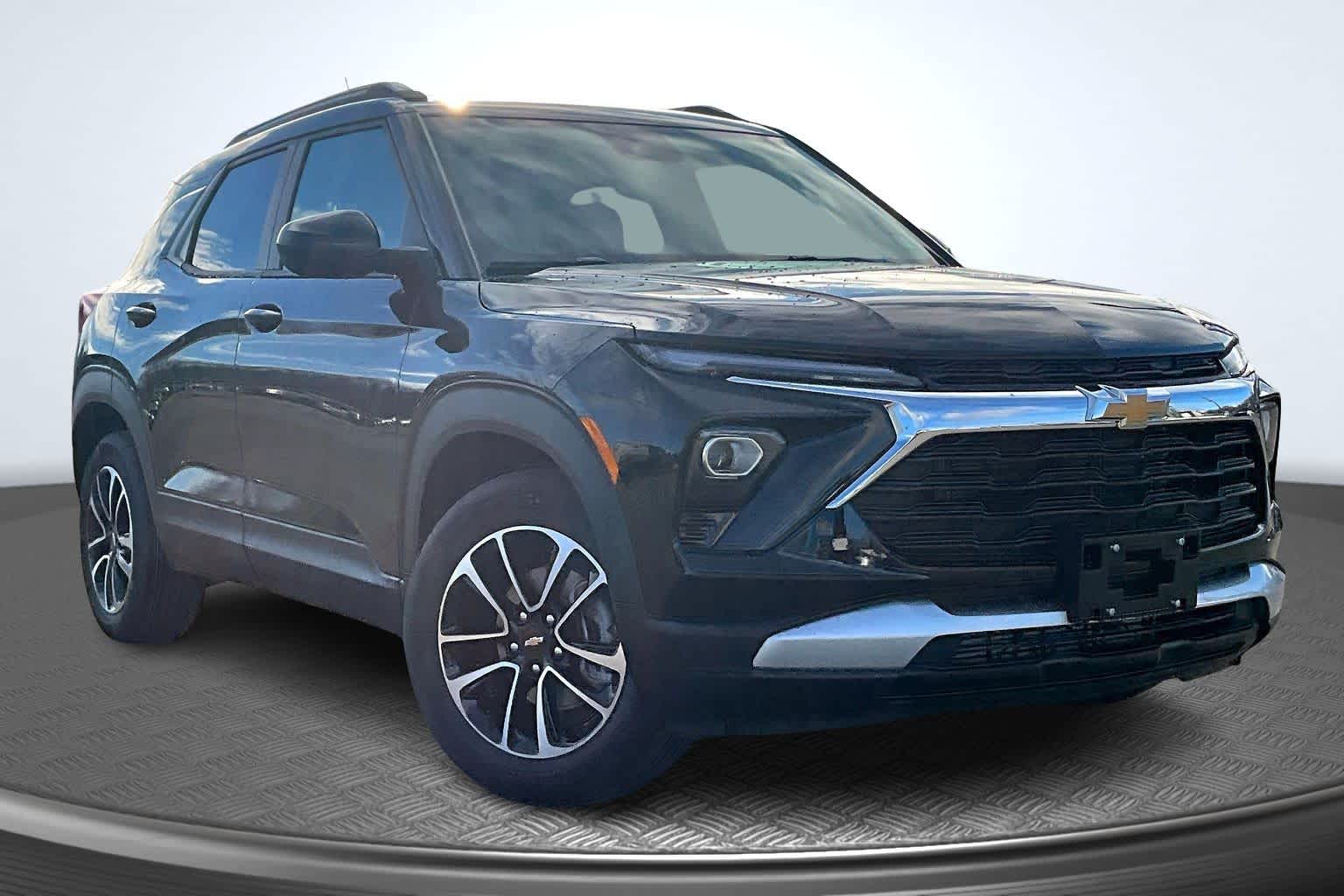 2026 Chevrolet Trailblazer LT photo 2