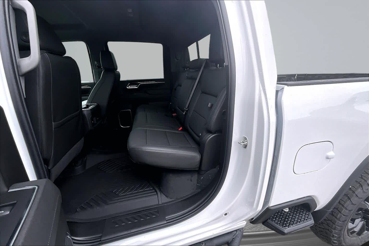 2026 Chevrolet Silverado 3500 HD LT - Photo 9