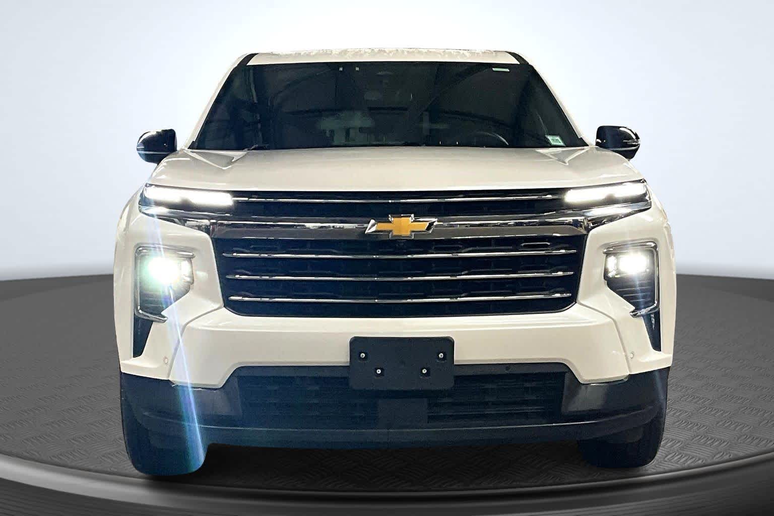 2024 Chevrolet Traverse photo 3