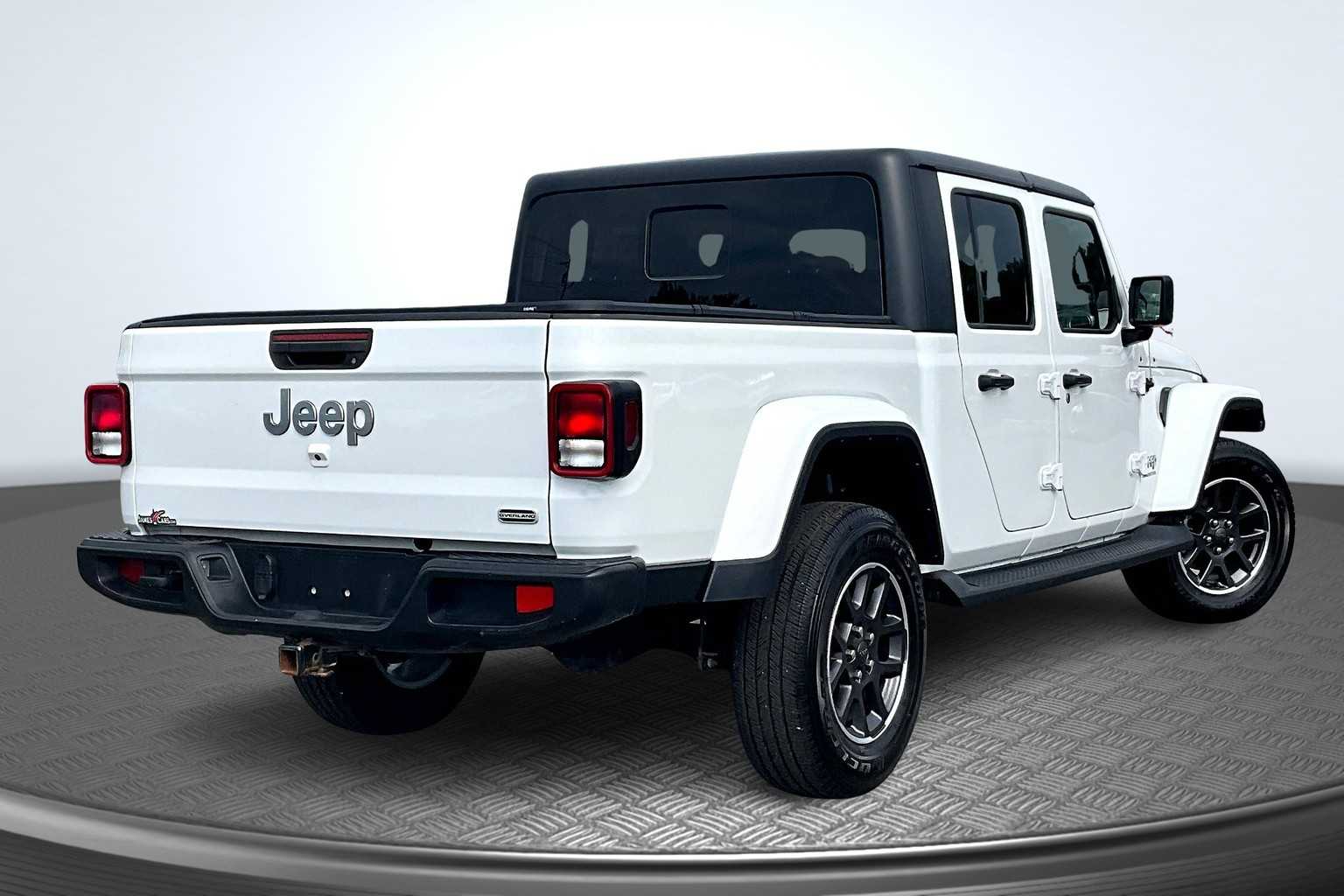 2021 Jeep Gladiator Overland photo 2