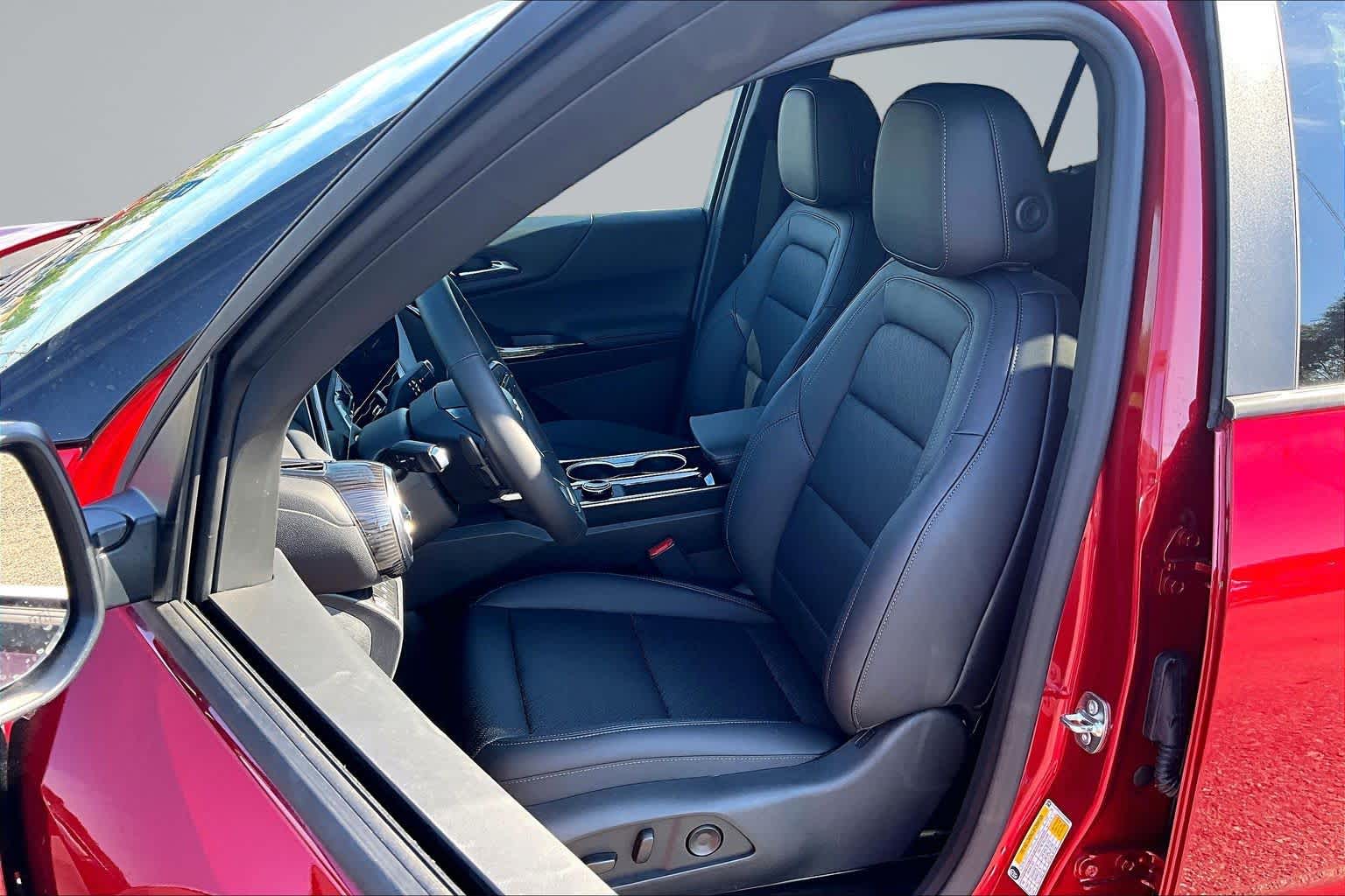 2026 Chevrolet Equinox LT - Photo 9