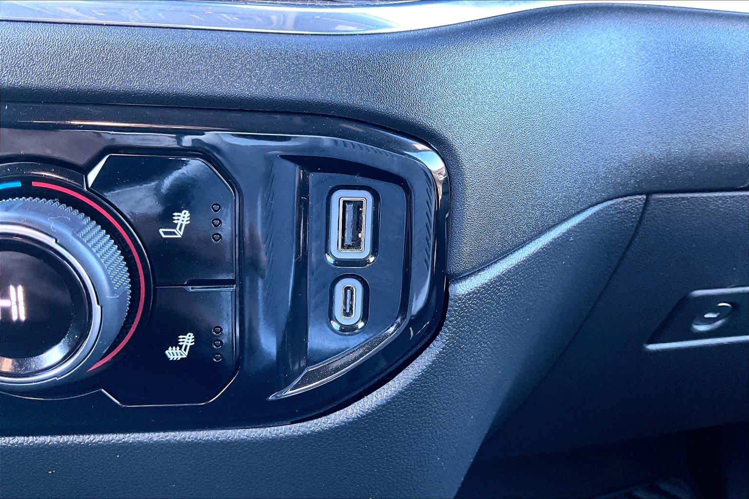 2025 Chevrolet Silverado 1500 LT - Photo 24