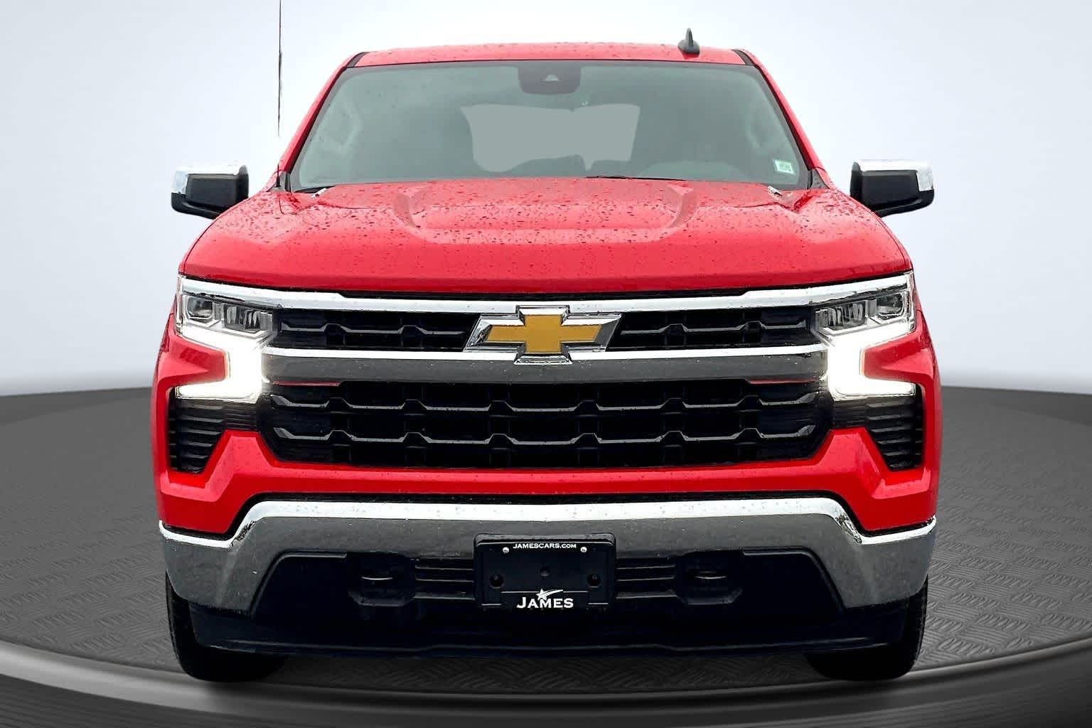 2025 Chevrolet Silverado 1500 LT photo 3