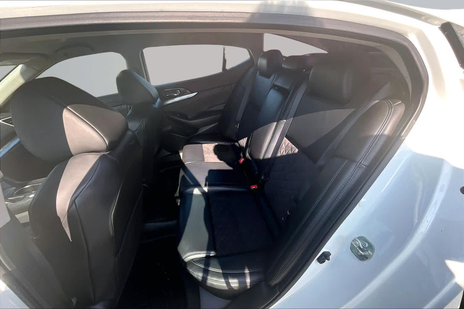 2017 Nissan Maxima SR - Photo 27