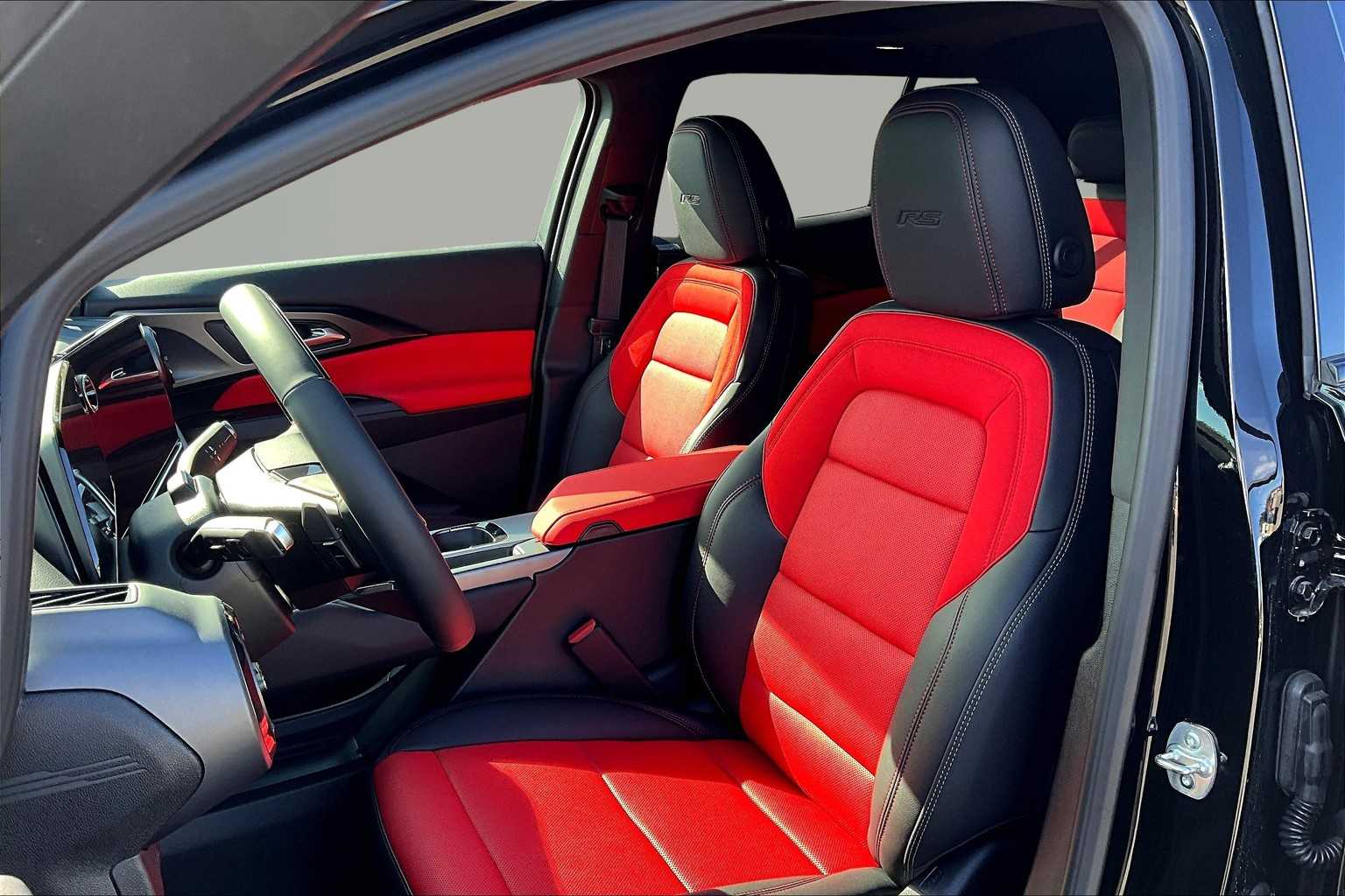 2025 Chevrolet Equinox EV RS - Photo 9