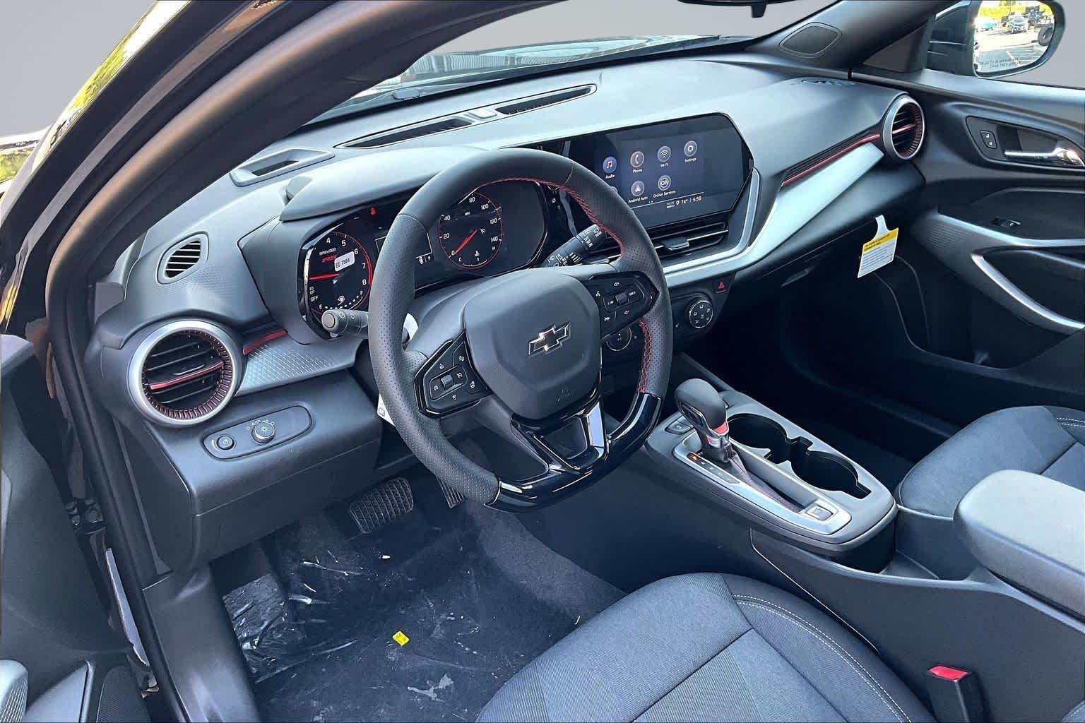 2026 Chevrolet Trax RS - Photo 6