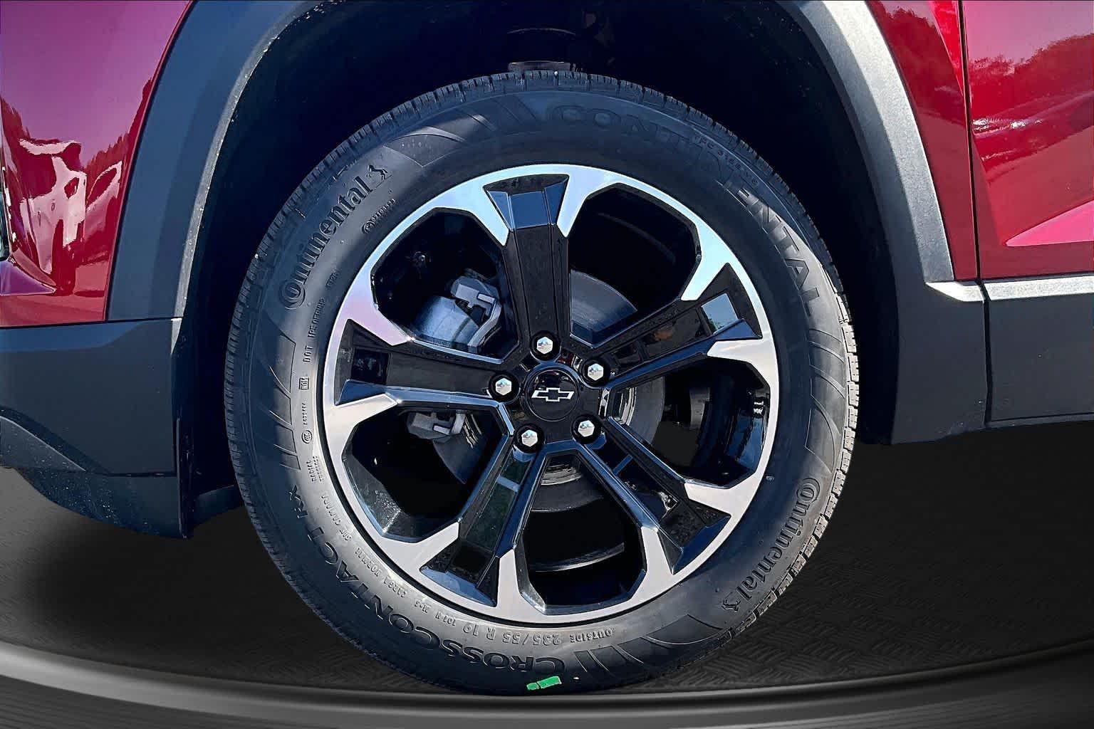 2026 Chevrolet Equinox LT - Photo 12
