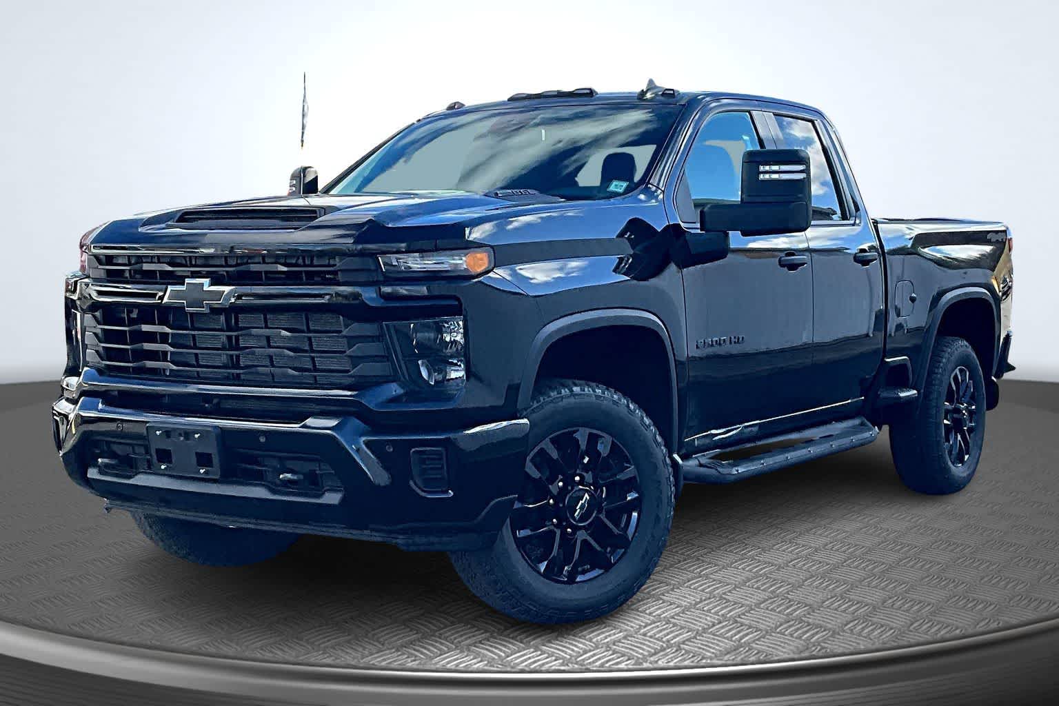 2026 Chevrolet Silverado 2500HD Custom's photo