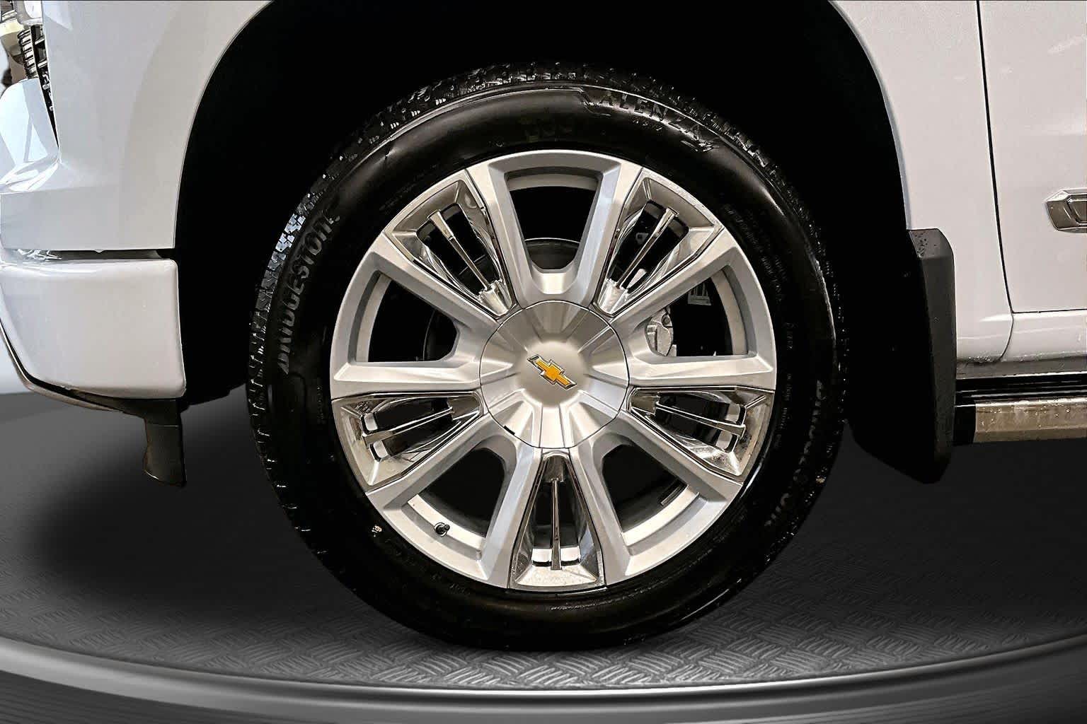 2026 Chevrolet Silverado 1500 High Country - Photo 12