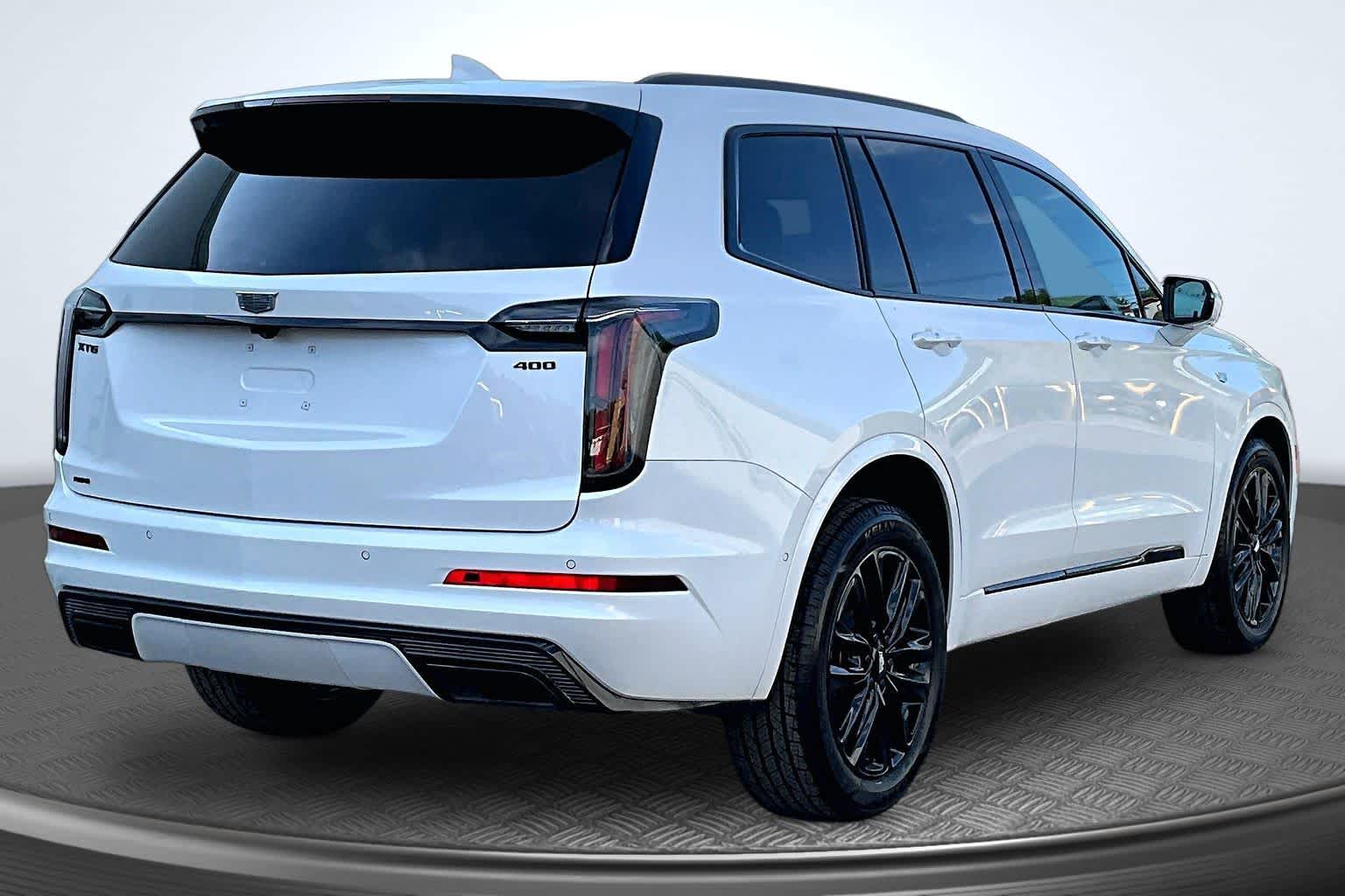  CADILLAC XT6