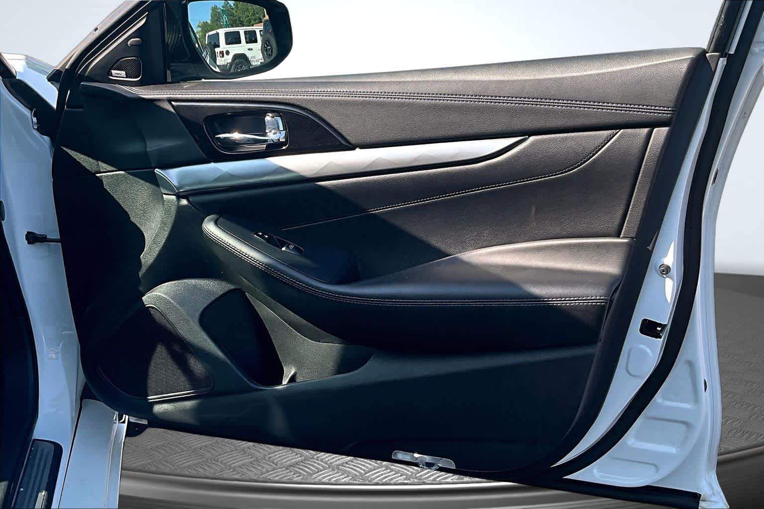 2017 Nissan Maxima SR - Photo 19