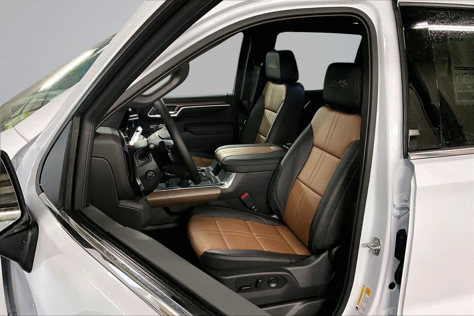 2026 Chevrolet Silverado 1500 High Country - Photo 9
