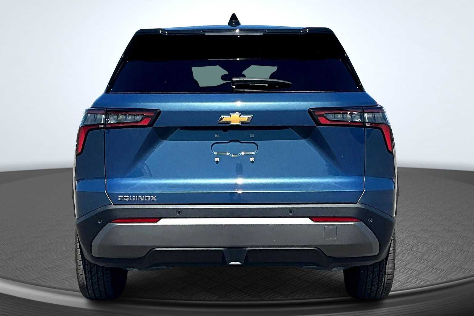 2026 Chevrolet Equinox LT photo 4