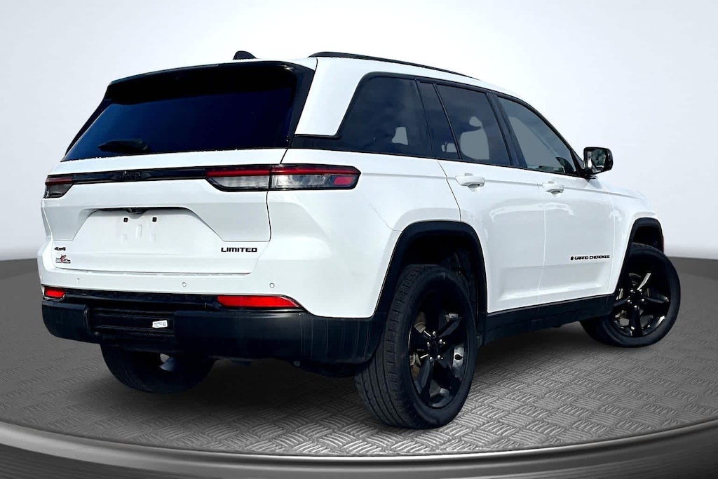 Used 2023 Jeep Grand Cherokee Limited SUV