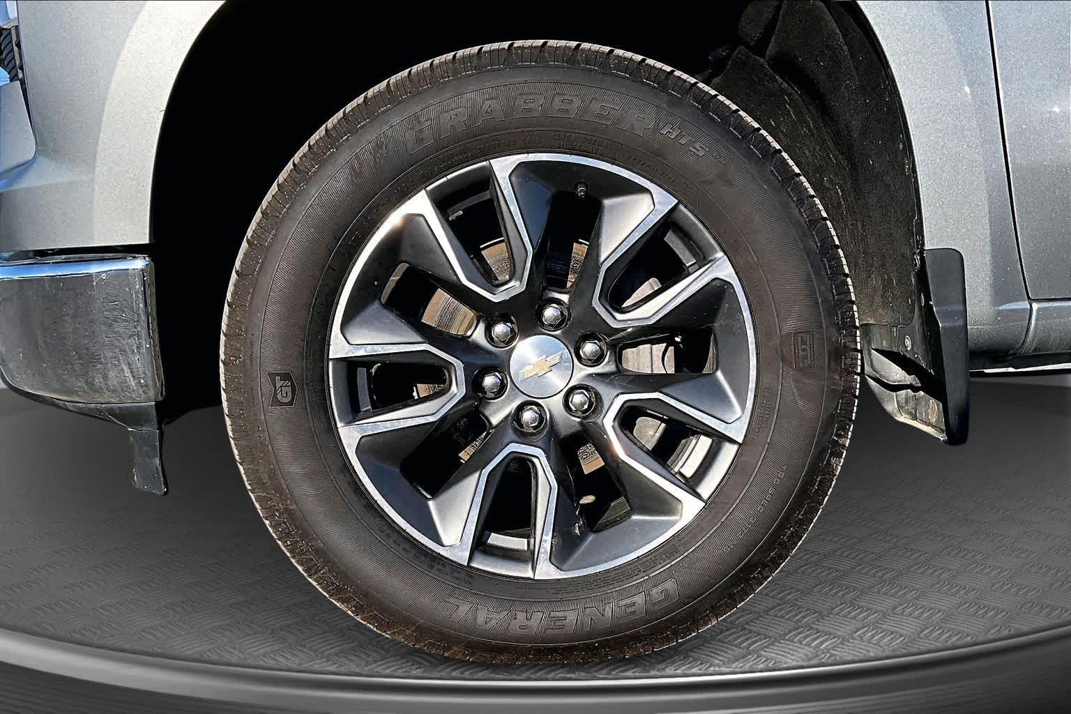 2025 Chevrolet Silverado 1500 LT - Photo 7