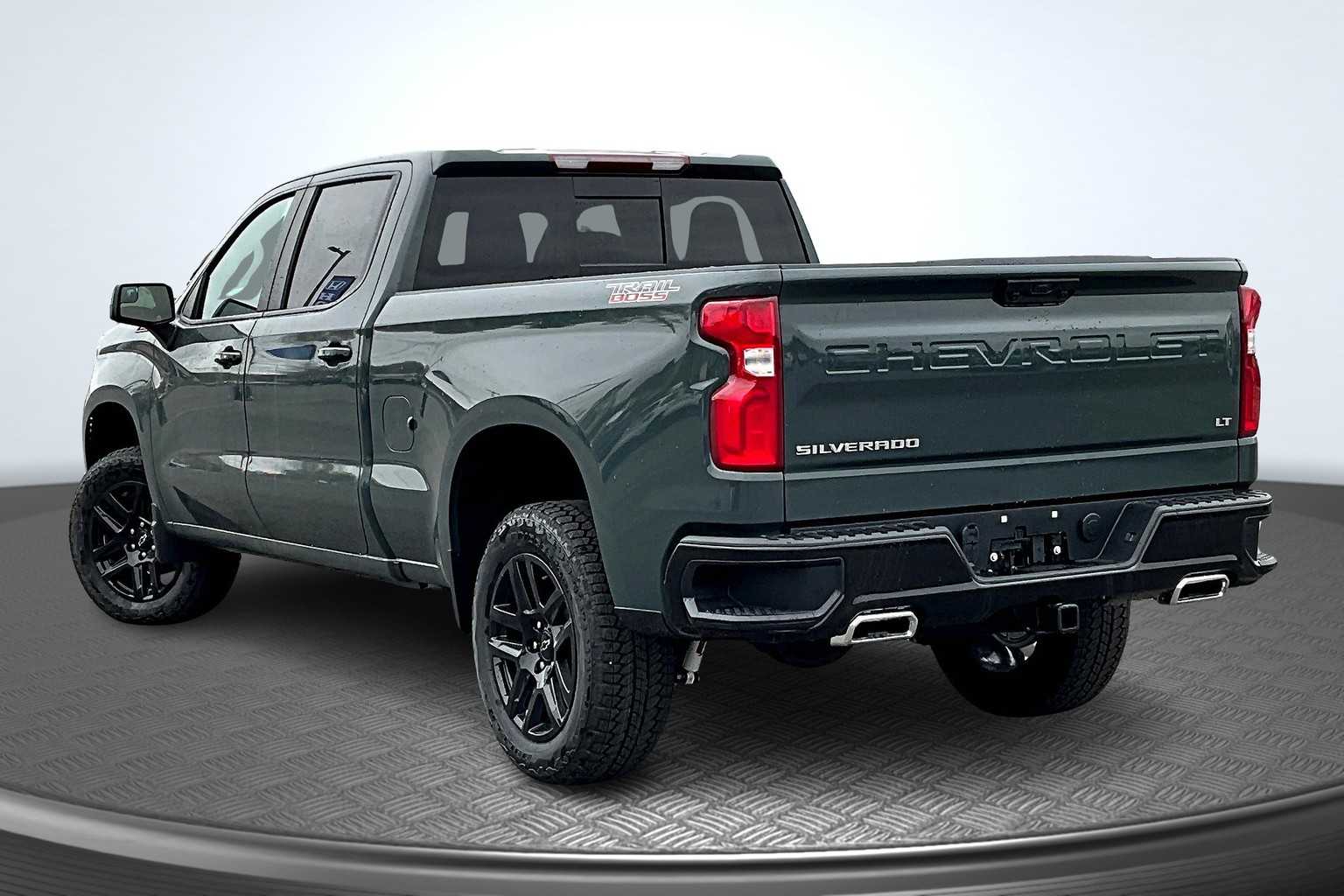 2026 Chevrolet Silverado 1500 LT Trail Boss photo 3