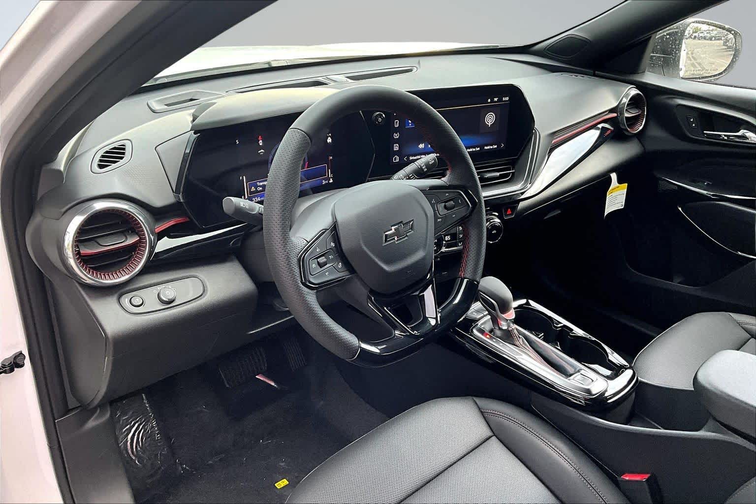2026 Chevrolet Trax RS - Photo 6
