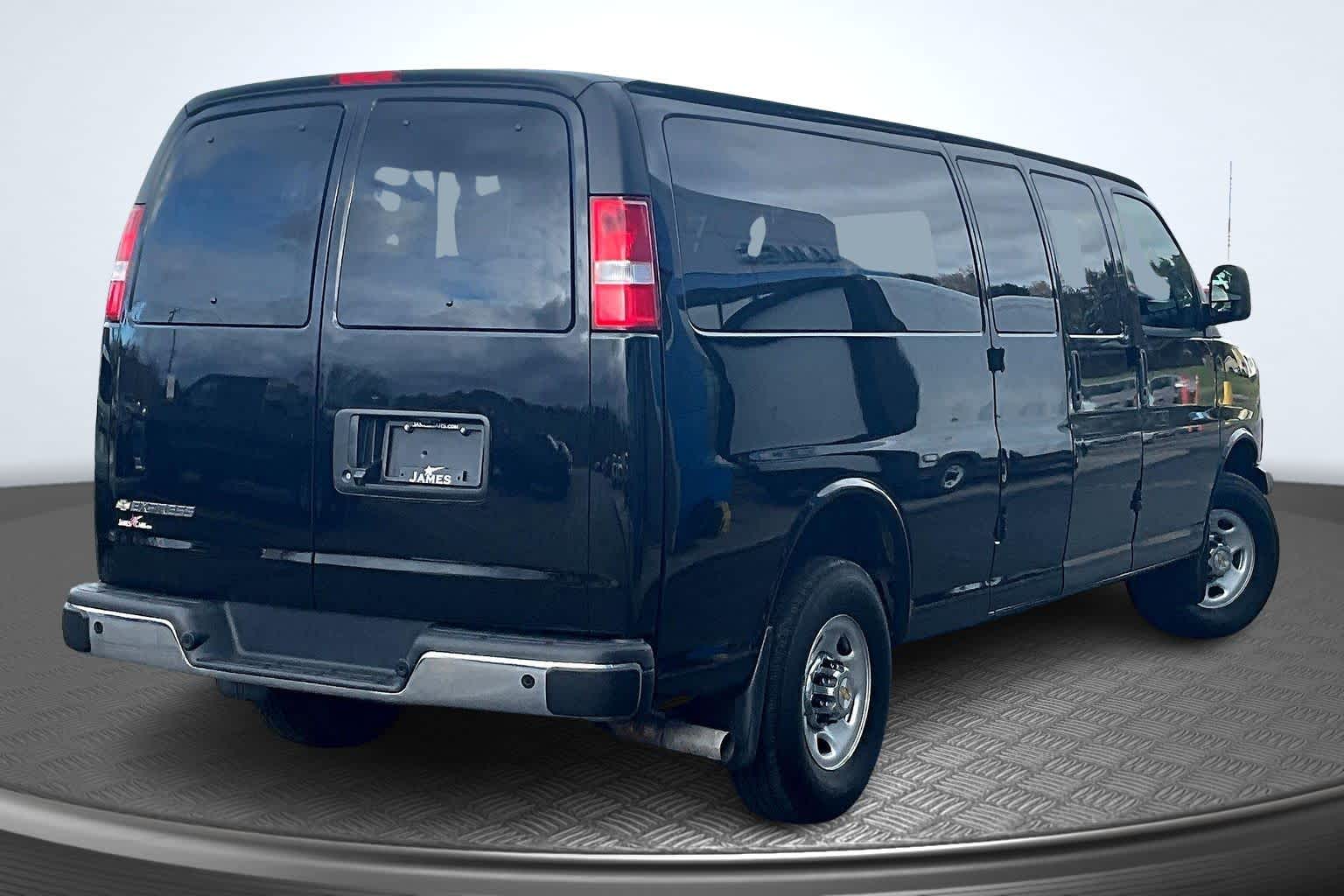 2024 Chevrolet Express Passenger 3500 photo 2
