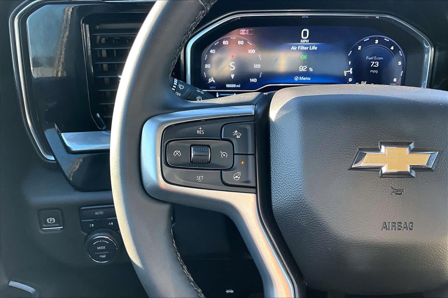 2025 Chevrolet Silverado 1500 LT - Photo 18