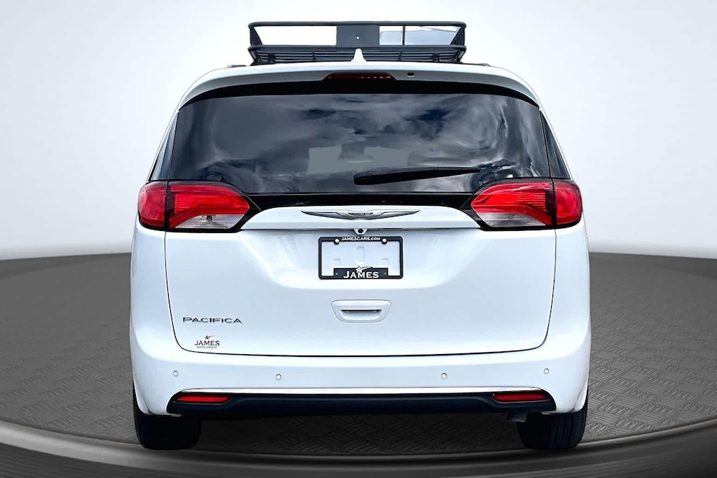 Used 2020 Chrysler Pacifica Touring L Van Passenger Van