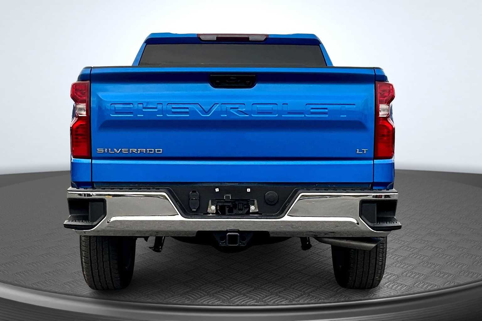 2026 Chevrolet Silverado 1500 LT photo 4