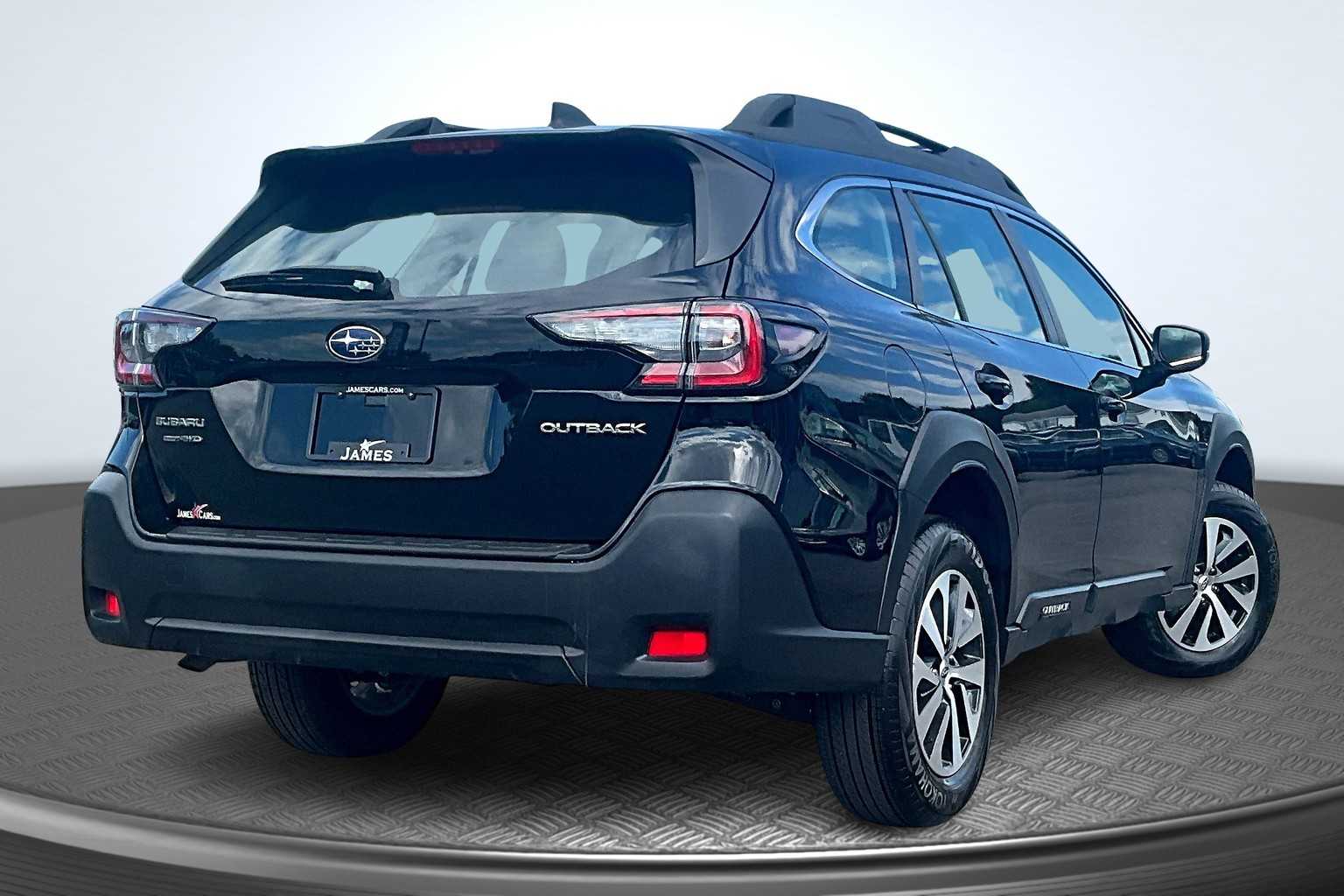 2025 Subaru Outback Base photo 2