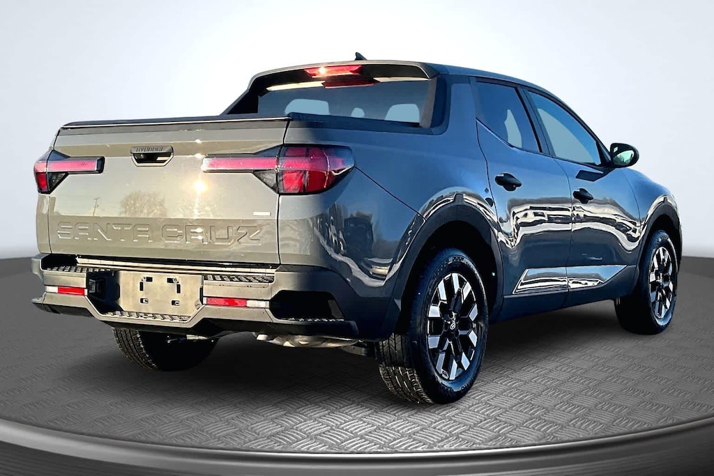 Used 2025 Hyundai Santa Cruz SE Truck Crew Cab