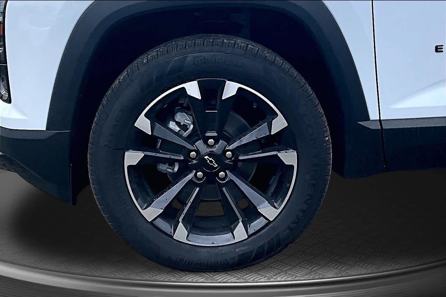 2027 Chevrolet Equinox RS - Photo 12