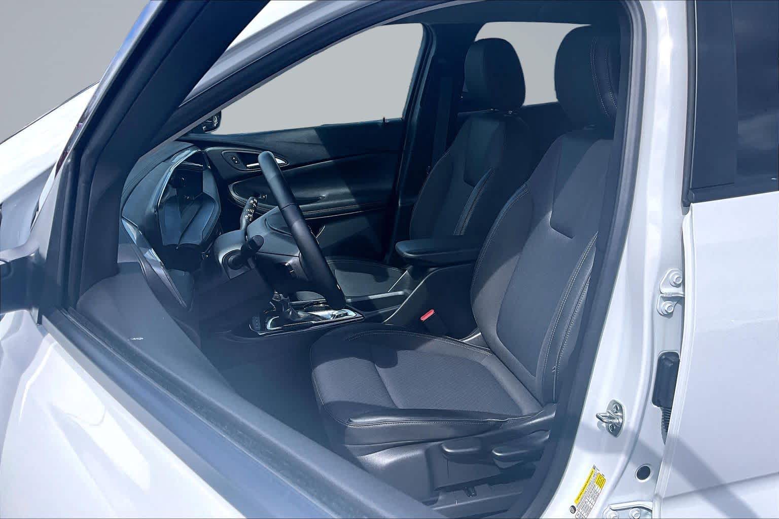 2025 Buick Encore GX Preferred - Photo 22