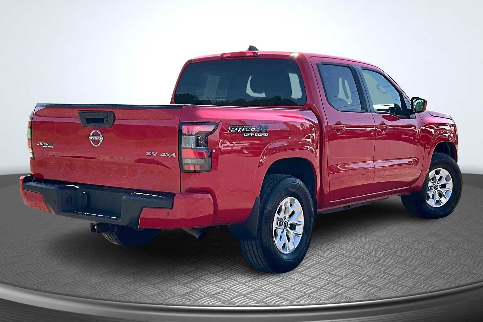 2024 Nissan Frontier SV photo 2