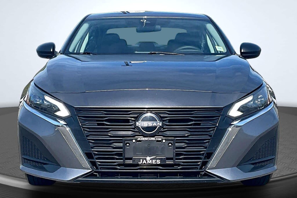 Used 2024 Nissan Altima 2.5 SV Sedan