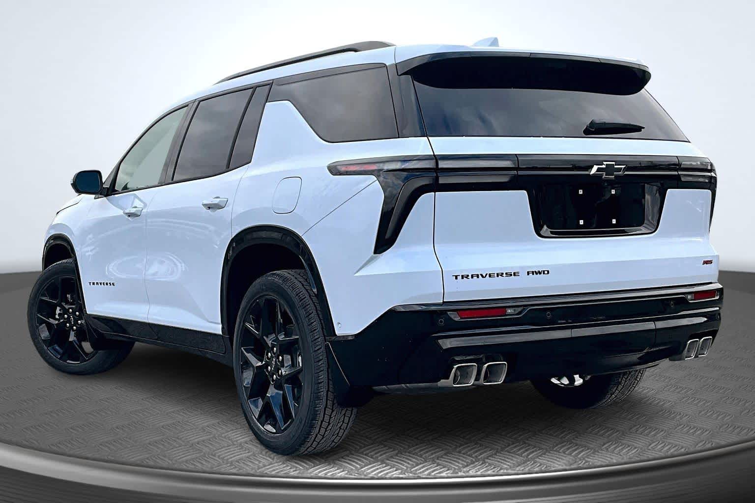 2026 Chevrolet Traverse RS photo 3
