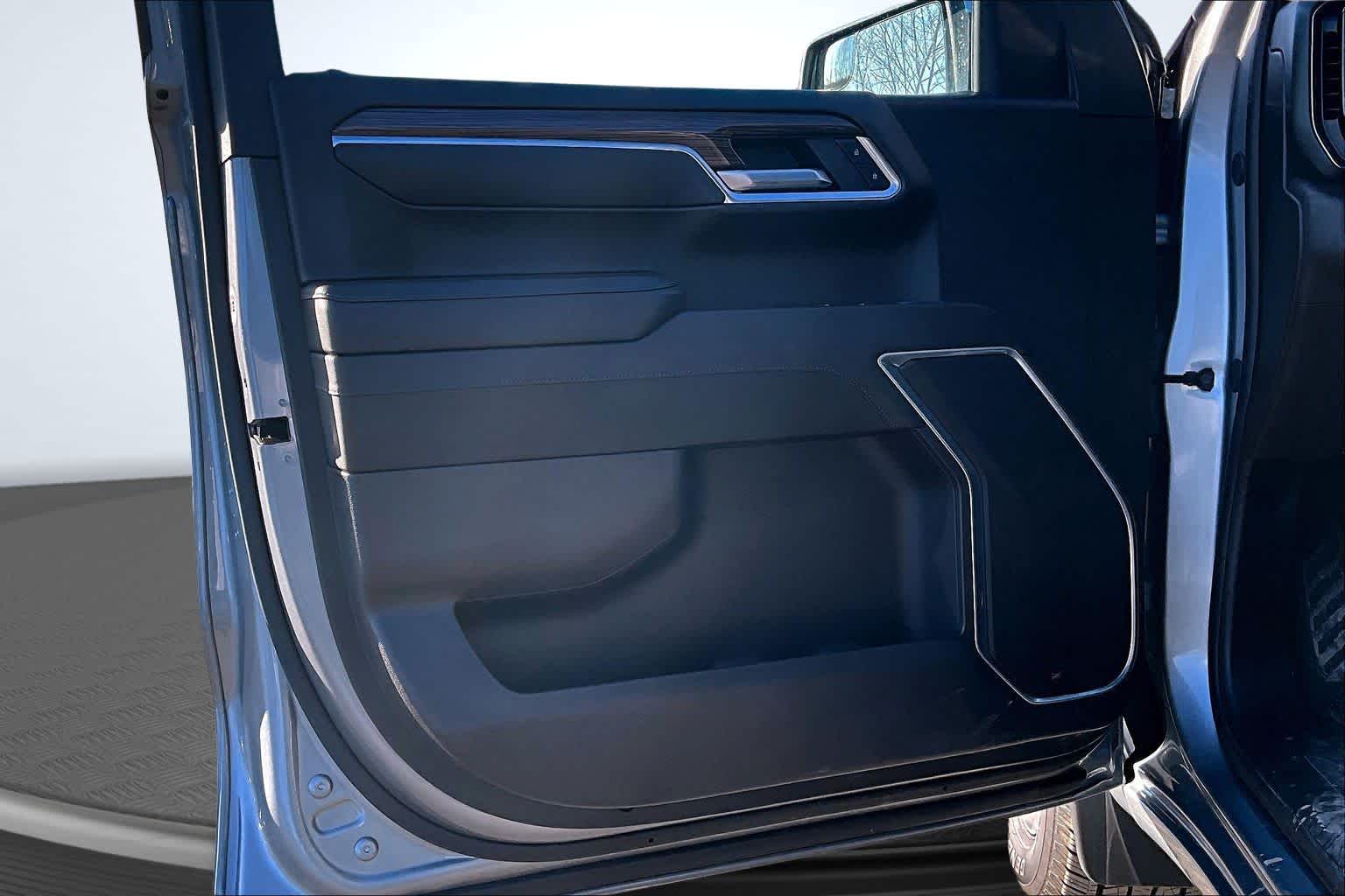 2025 Chevrolet Silverado 1500 LT - Photo 16