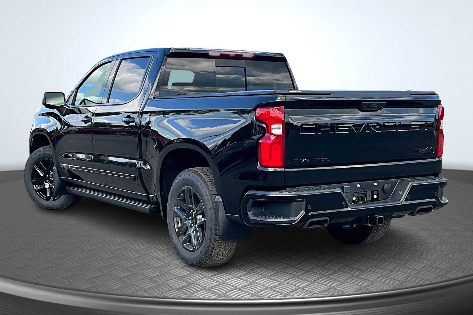 2026 Chevrolet Silverado 1500 High Country photo 3