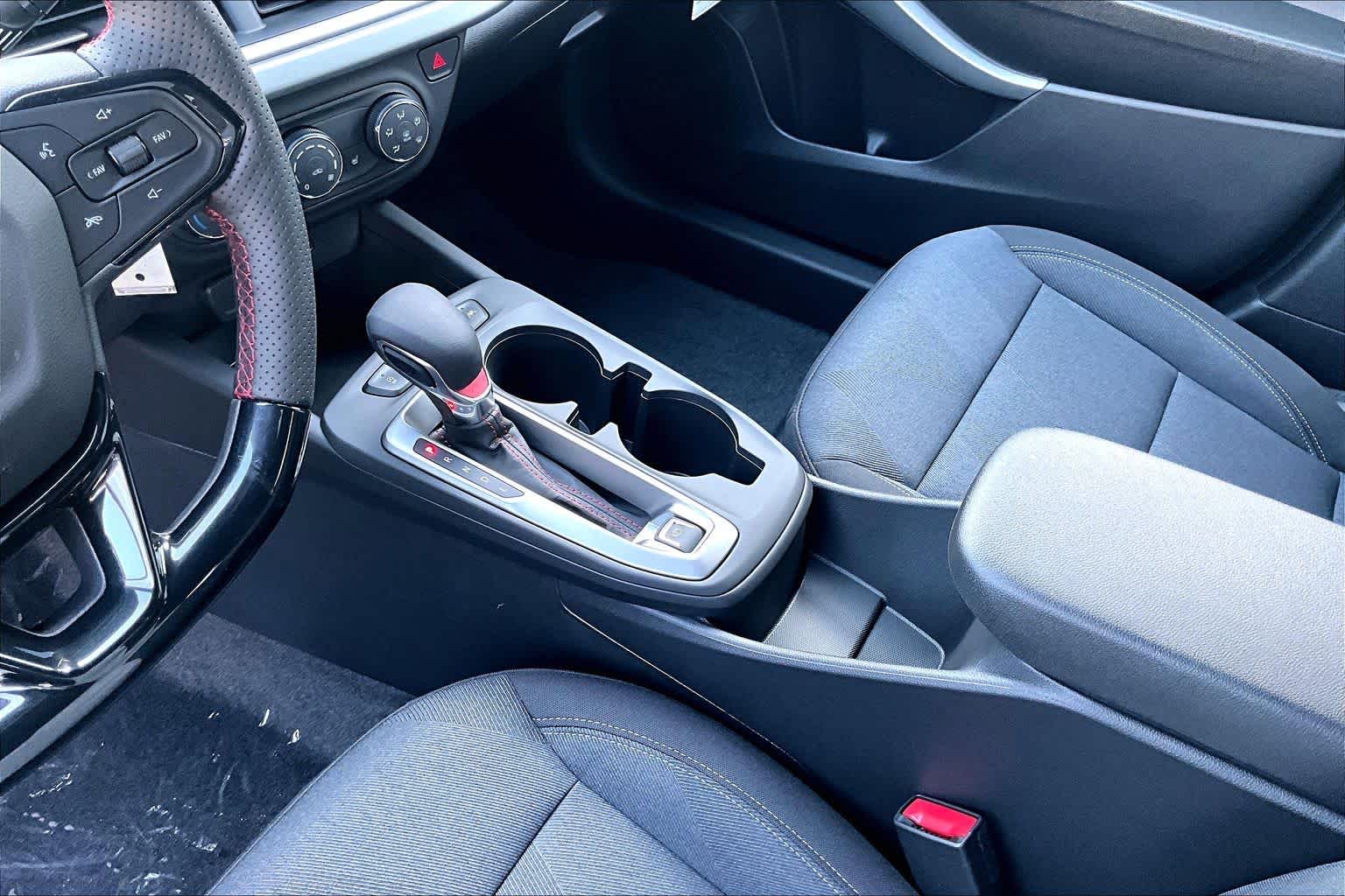 2026 Chevrolet Trax RS - Photo 8