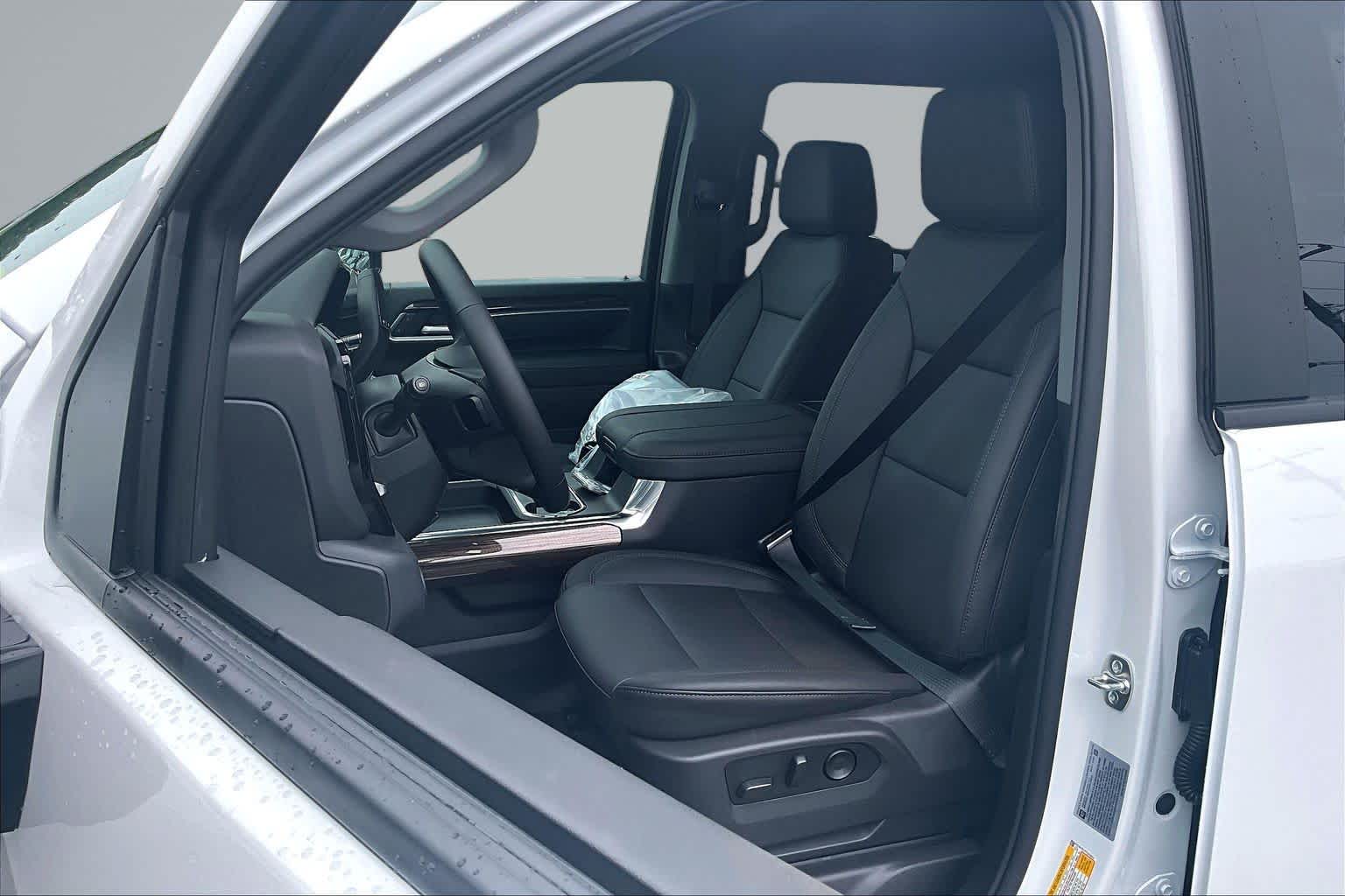 2026 Chevrolet Silverado 3500 HD LT - Photo 8