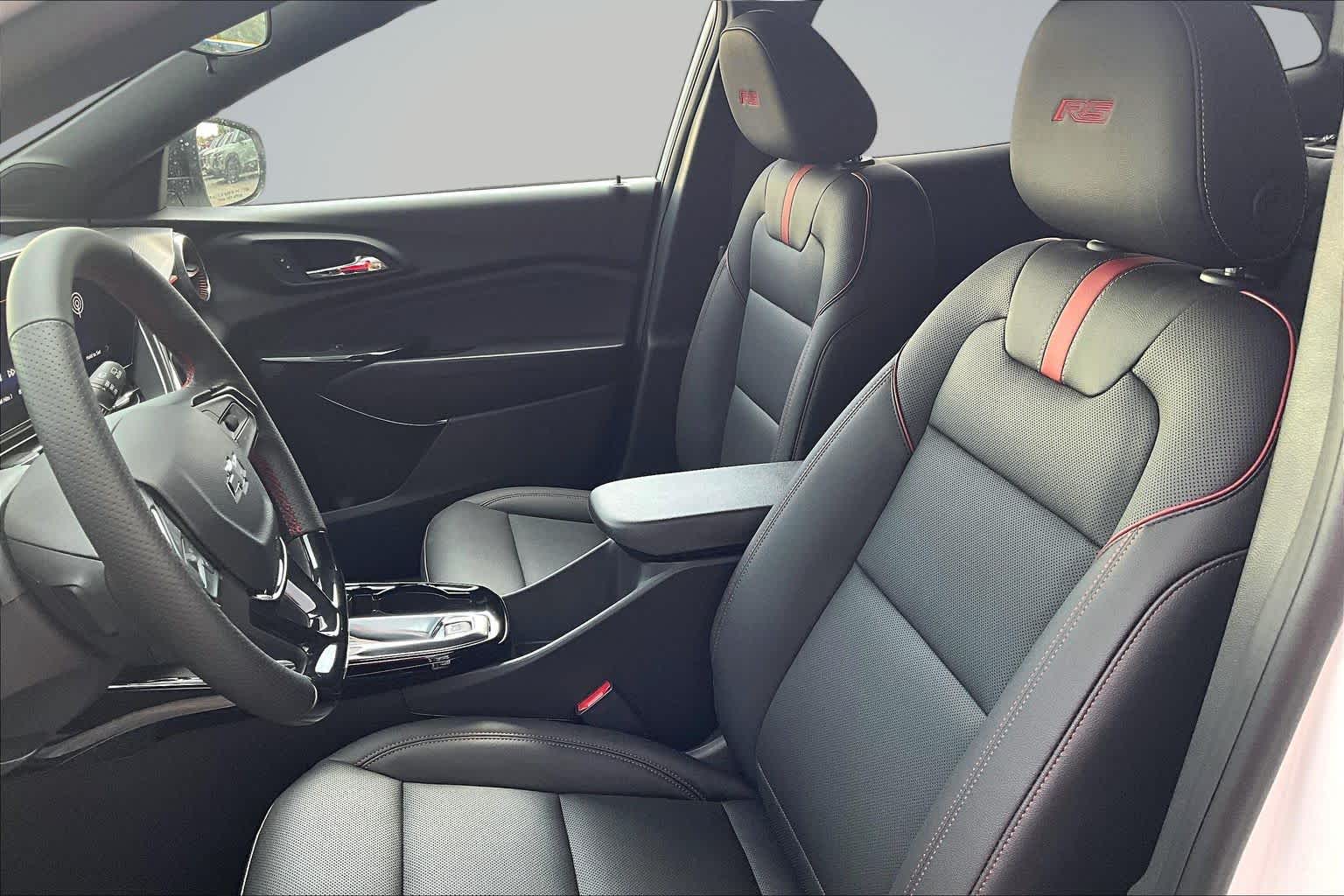 2026 Chevrolet Trax RS - Photo 9