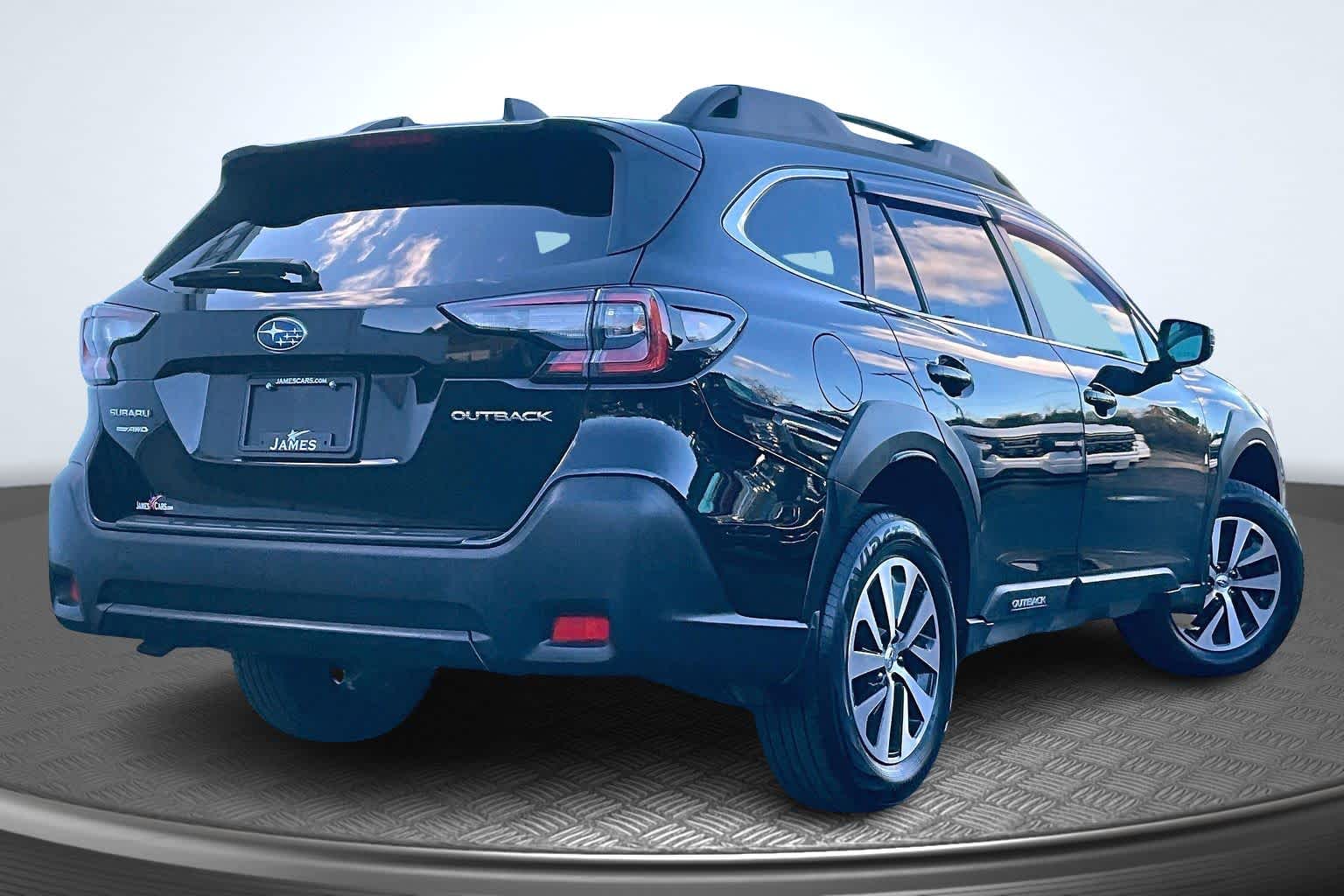 2024 Subaru Outback Premium photo 2