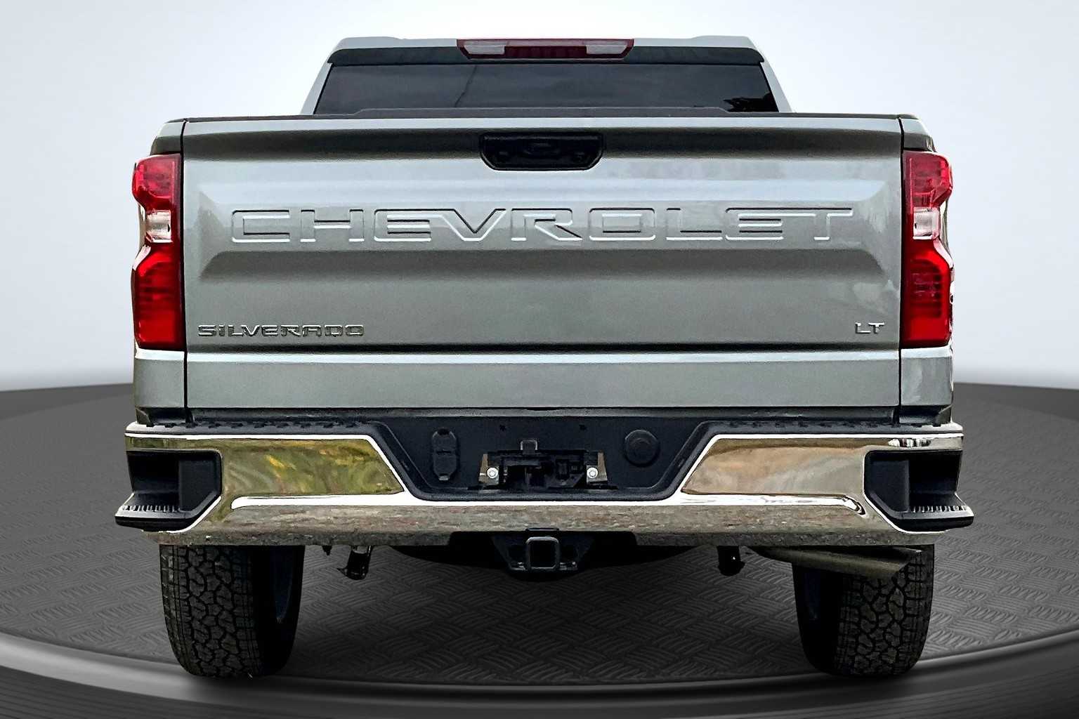 2026 Chevrolet Silverado 1500 LT photo 4