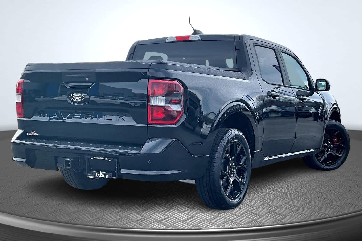 2025 Ford Maverick photo 2