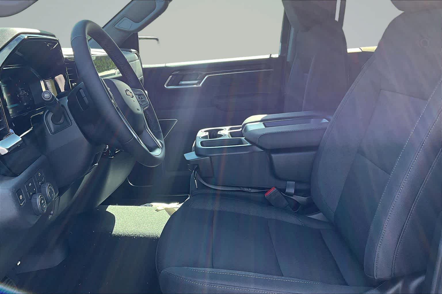 2026 Chevrolet Silverado 1500 LT - Photo 8
