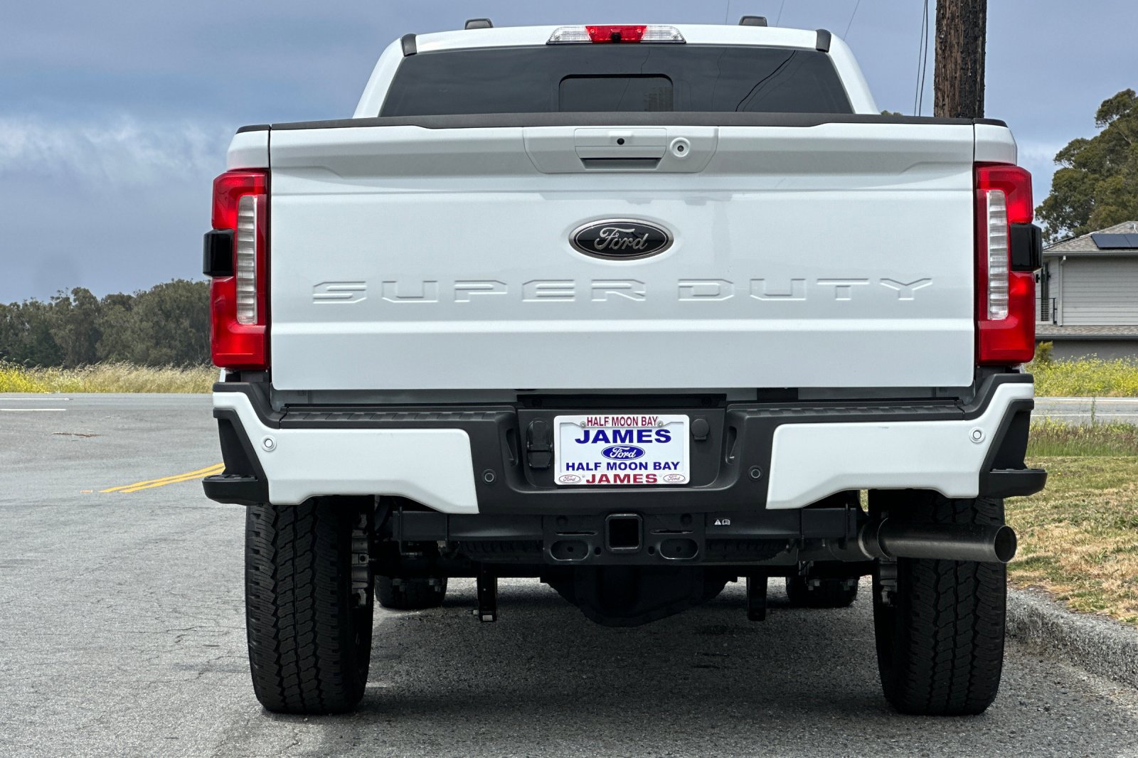 2025 Ford F-250 Lariat photo 4
