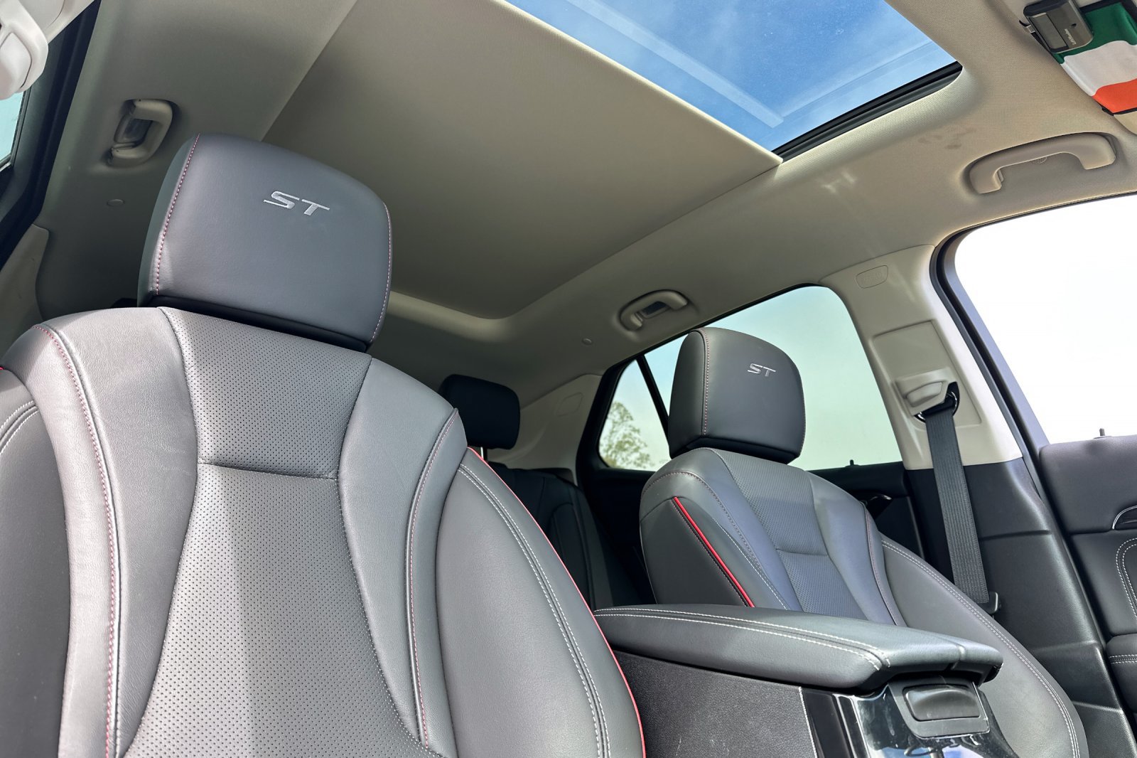 2023 Buick Envision Essence - Photo 16