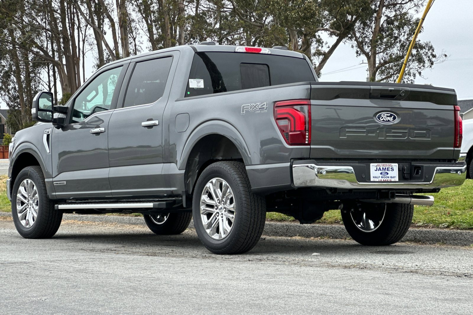2025 Ford F-150 Lariat photo 3