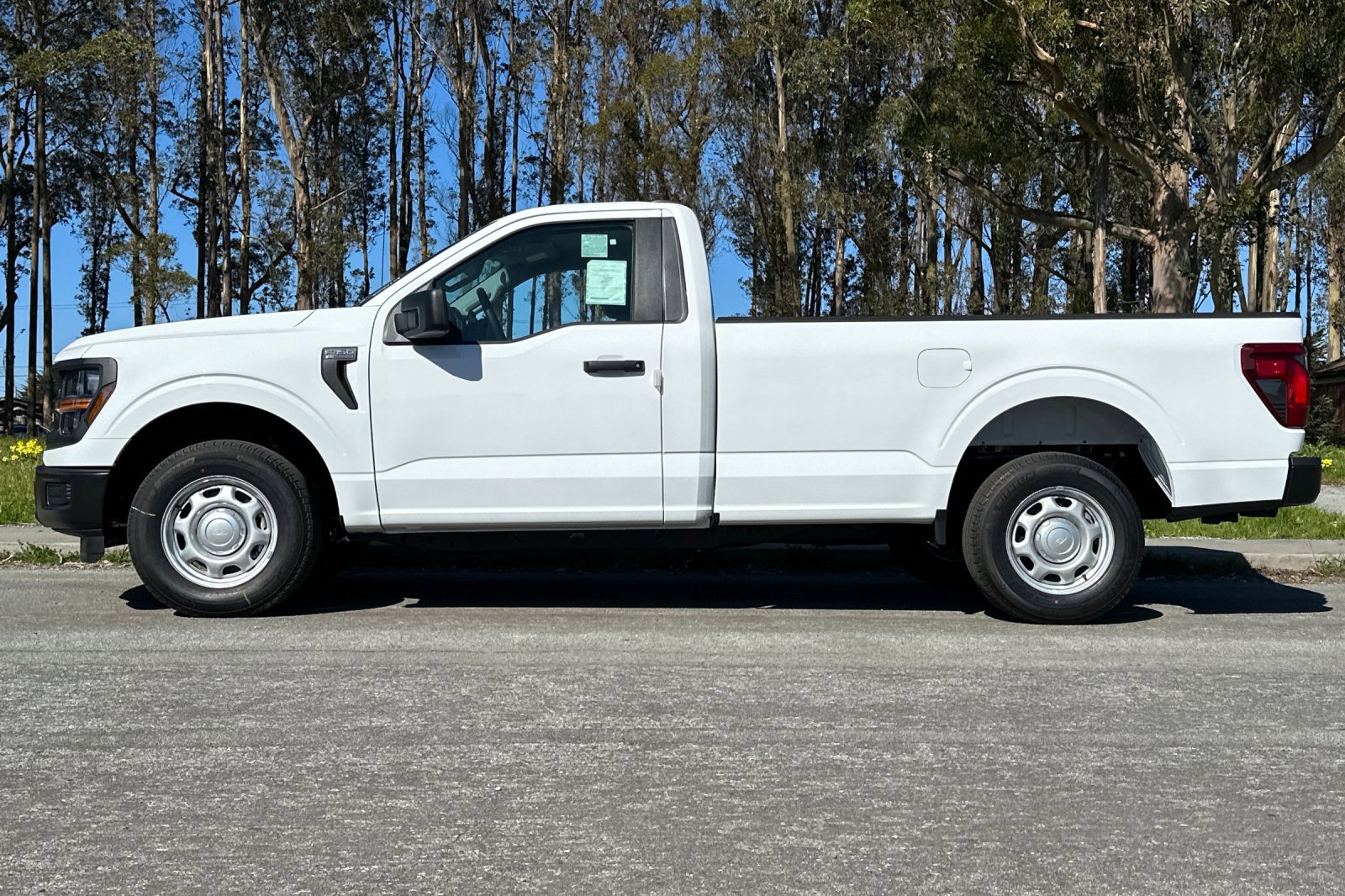 2025 Ford F-150 XL photo 2