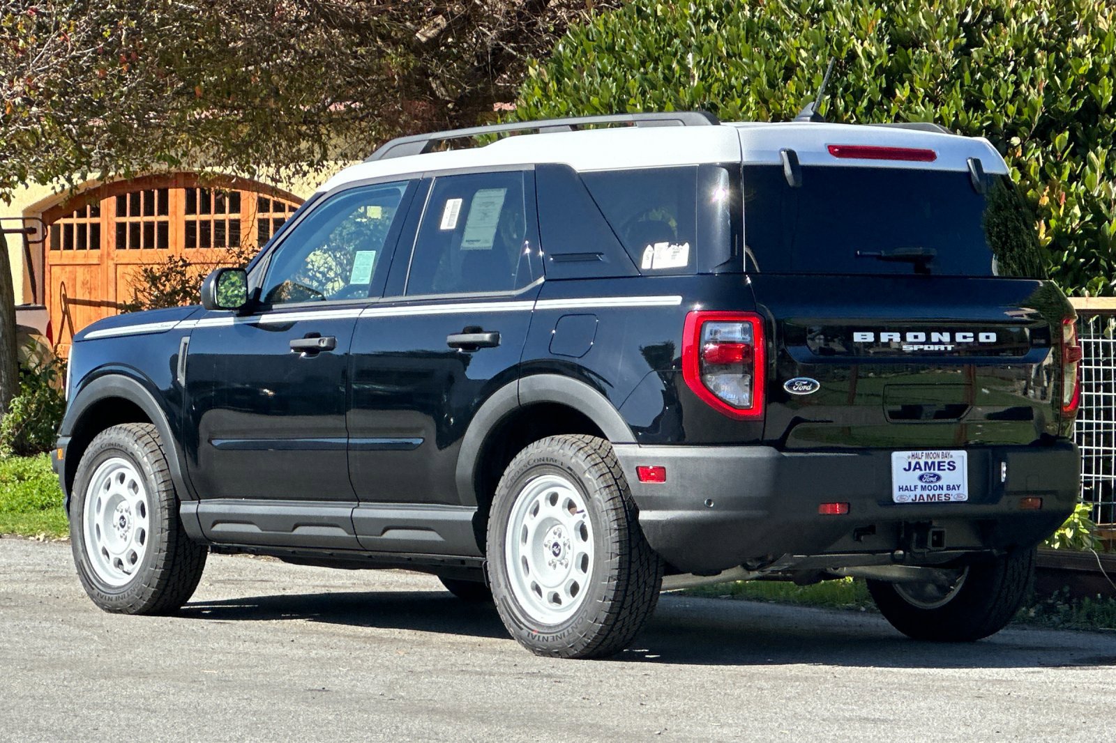 2024 Ford Bronco Sport Heritage photo 3